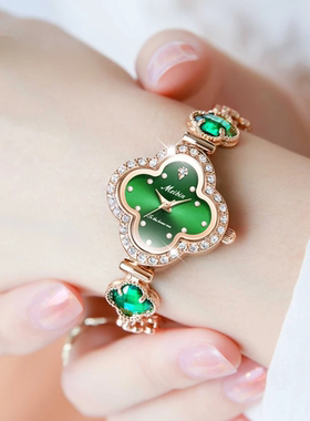 新款四叶草女士手链表镶钻绿色轻奢高级感小众气质网红石英防水