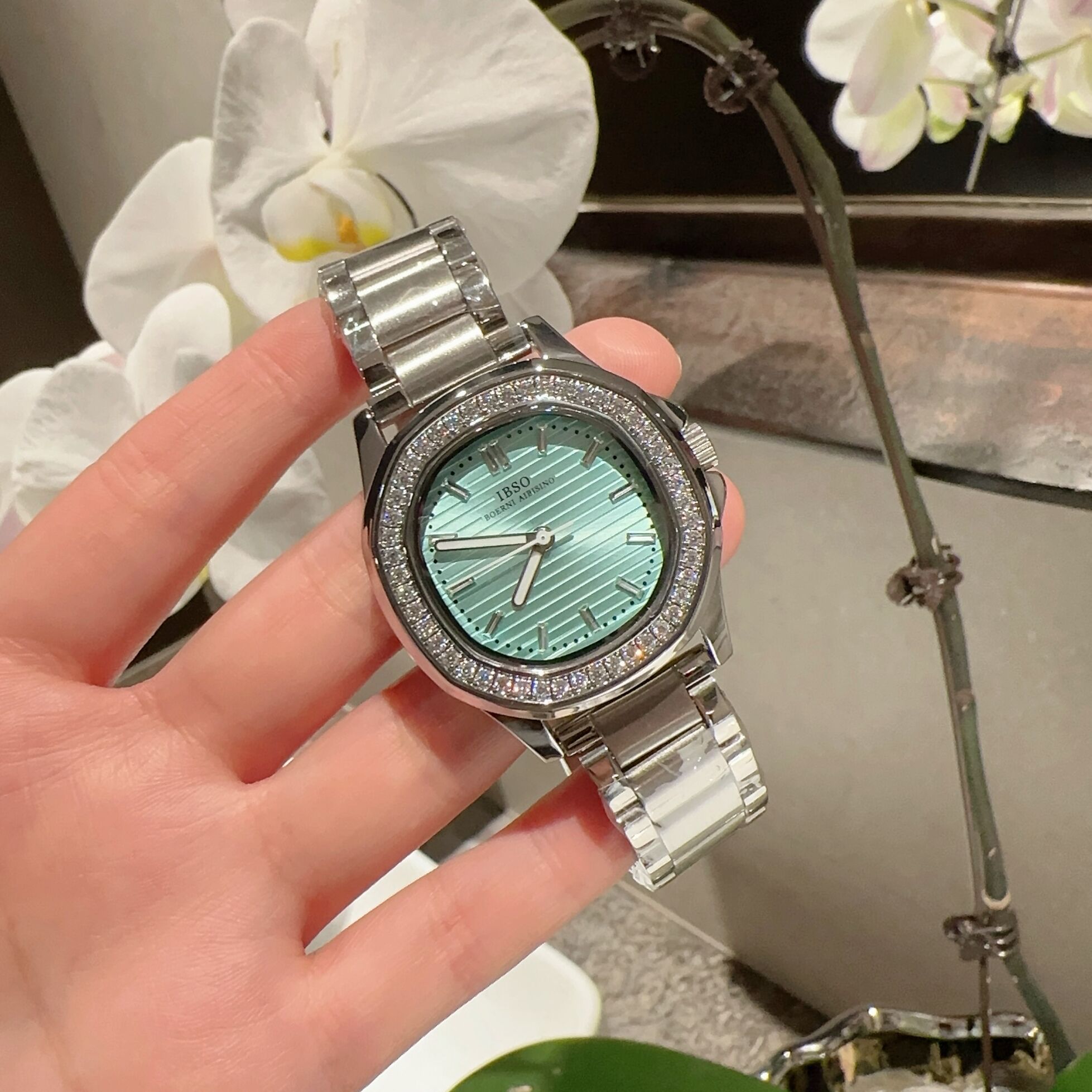 清新薄荷绿女士钢带表