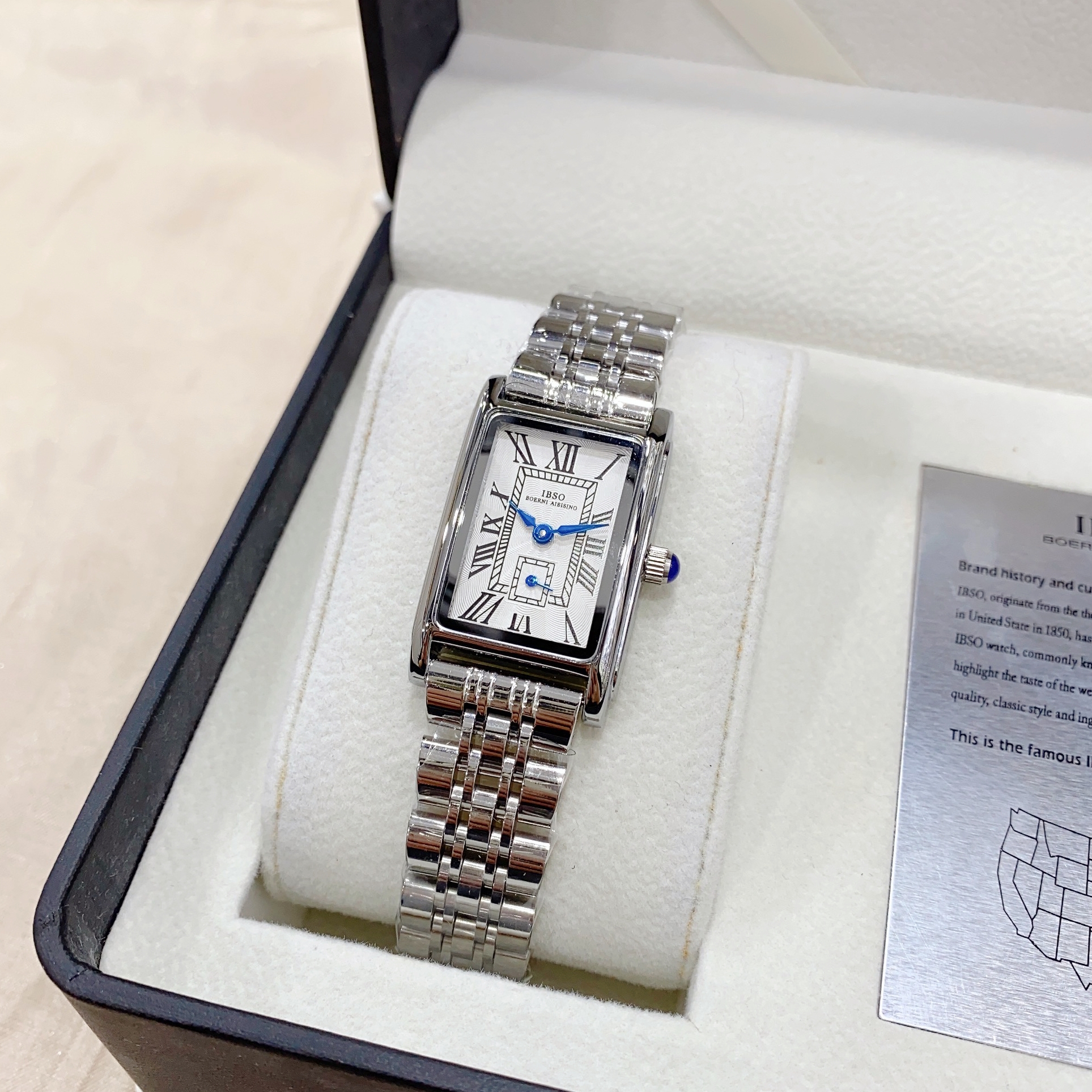 新款时尚女士腕表高级感十足