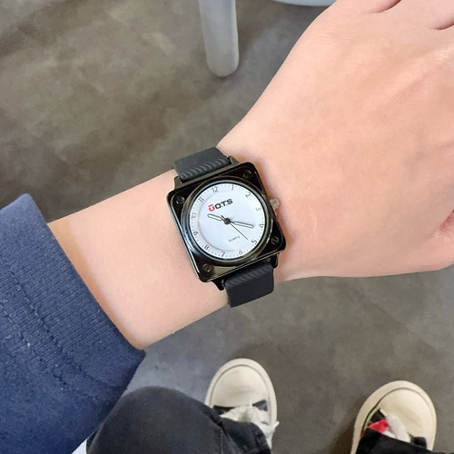 奥迪斯OTS新款方形数字超薄手表休闲考试防水青少年初高中百搭