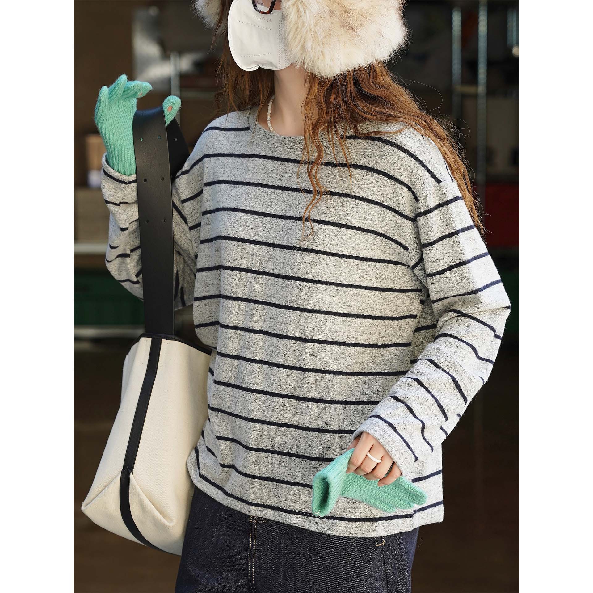 肆·冬季休闲大版条纹棉混纺圆领针织T恤上衣女