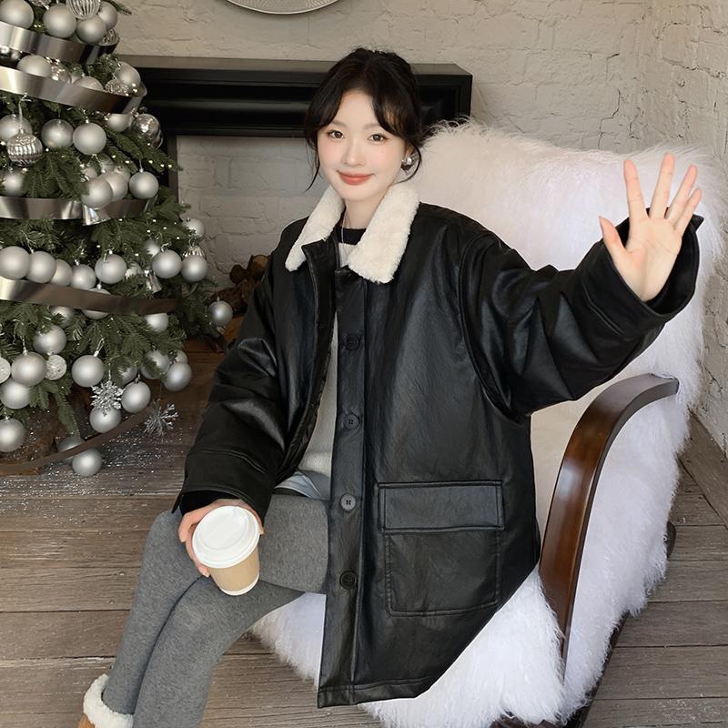 港风复古羊羔毛领PU皮羽绒服女2025年冬季新款显瘦加厚白鸭绒外套,女装皮衣,时倾STUDIO