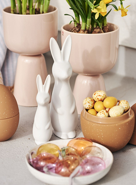 丹麦代购 DBKD 北欧瑞典可爱复活节陶瓷兔子书房餐桌面装饰摆件