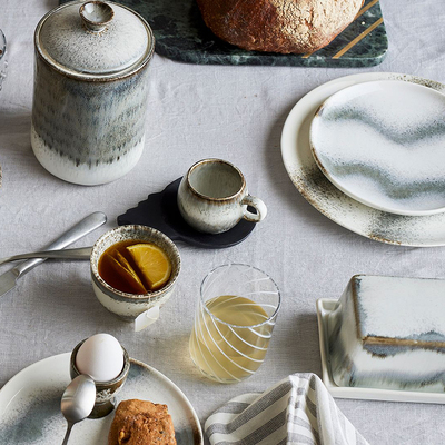 丹麦 Bloomingville 渐变灰色陶瓷大盘子马克杯茶杯碗蛋杯黄油盒