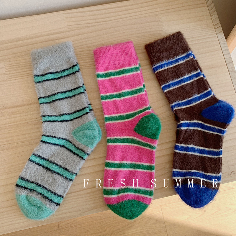 毛茸茸仿貂绒加厚保暖中筒地板袜ins韩版亮色条纹拼色堆堆袜女冬