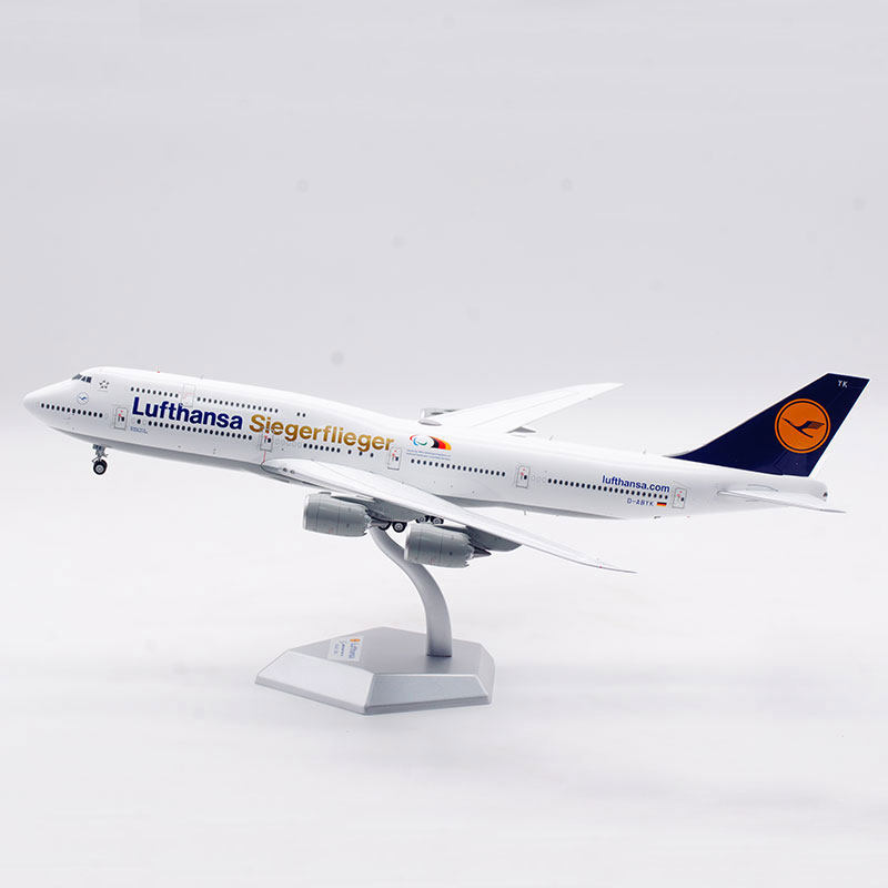 SQWings波音B747-8合金飞机