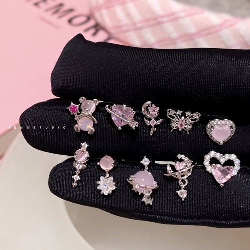 甜酷粉钻医用钛钢防过敏耳骨钉