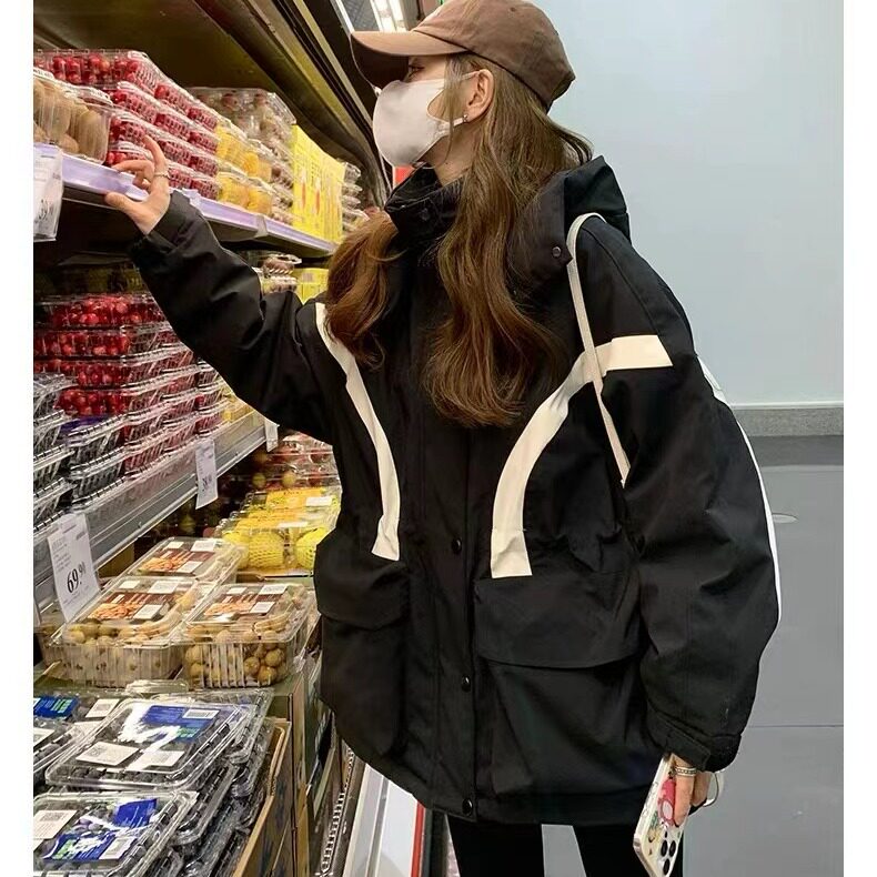 黑色冲锋衣羽绒服女2026冬季新款设计感撞色短款羽绒棉衣工装