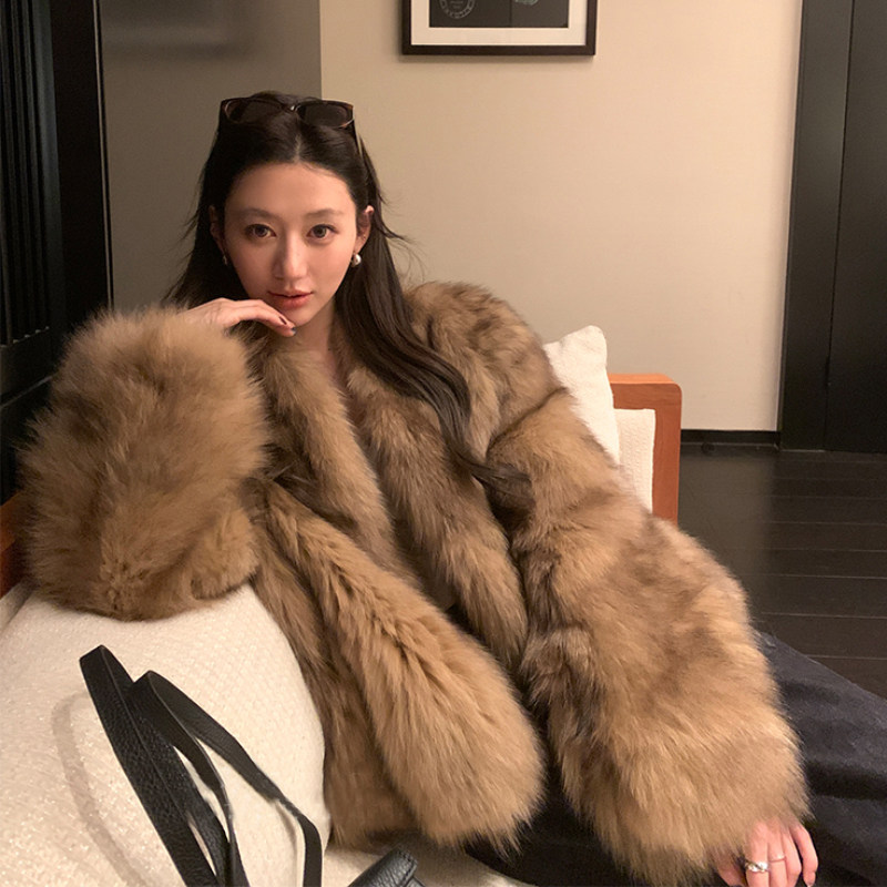 仿狐狸毛皮草外套女气质时尚短款秋冬年轻款加厚毛毛女