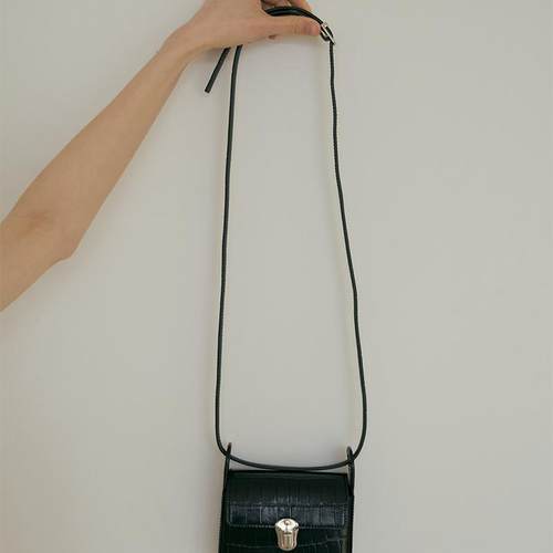 So Cially | DeMAKER 韩国设计师品牌新品鳄鱼纹mini女士包