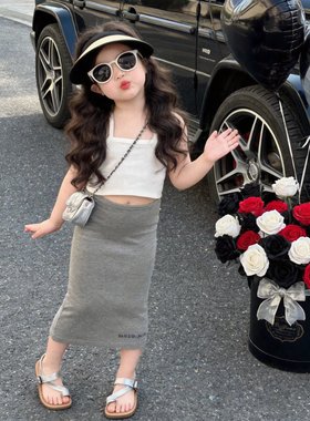 童装女童套装2025夏装露背白色吊带上衣灰色裙子时尚包臀裙两件套