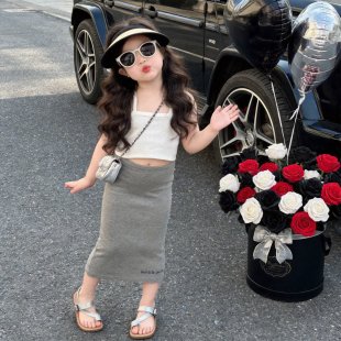 童装女童套装2025夏装露背白色吊带上衣灰色裙子时尚包臀裙两件套