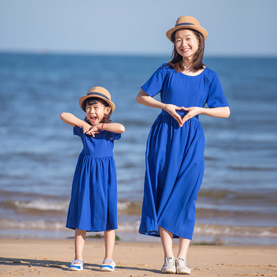 蓝色母女装海边度假高腰长裙夏季