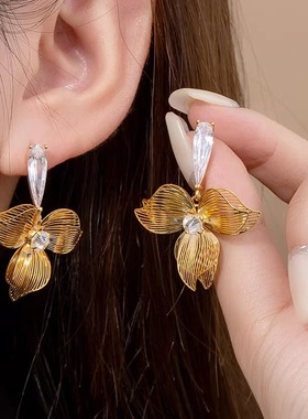 高档轻奢水滴锆石镂空大花耳环女生法式高级小众甜美花朵耳钉女