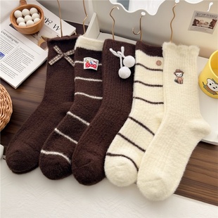 咖色月子袜澳绒袜子女秋冬季 加厚加绒中筒袜可爱卡通条纹居家睡眠