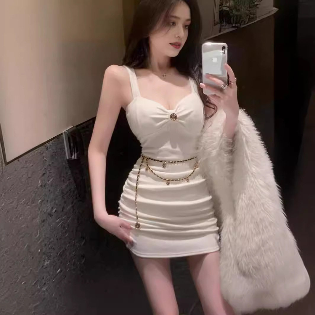 小香风名媛吊带连衣裙女秋冬纯欲连衣裙