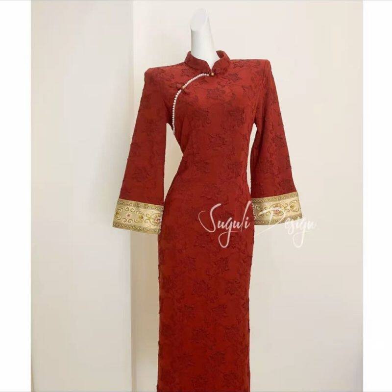 《今宵》新中式秋冬新款红色刺绣提花弹力日常改良旗袍修身连衣裙