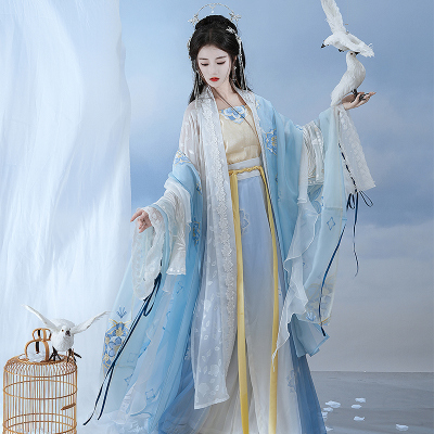 春夏旅游拍照绣花汉服宋制设计