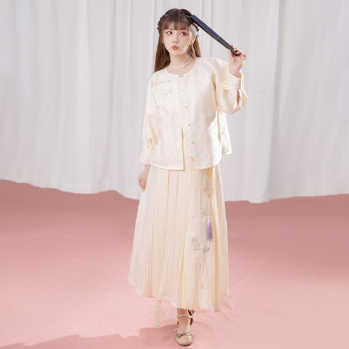 秋冬汉服元素绣花提花明三裥裙