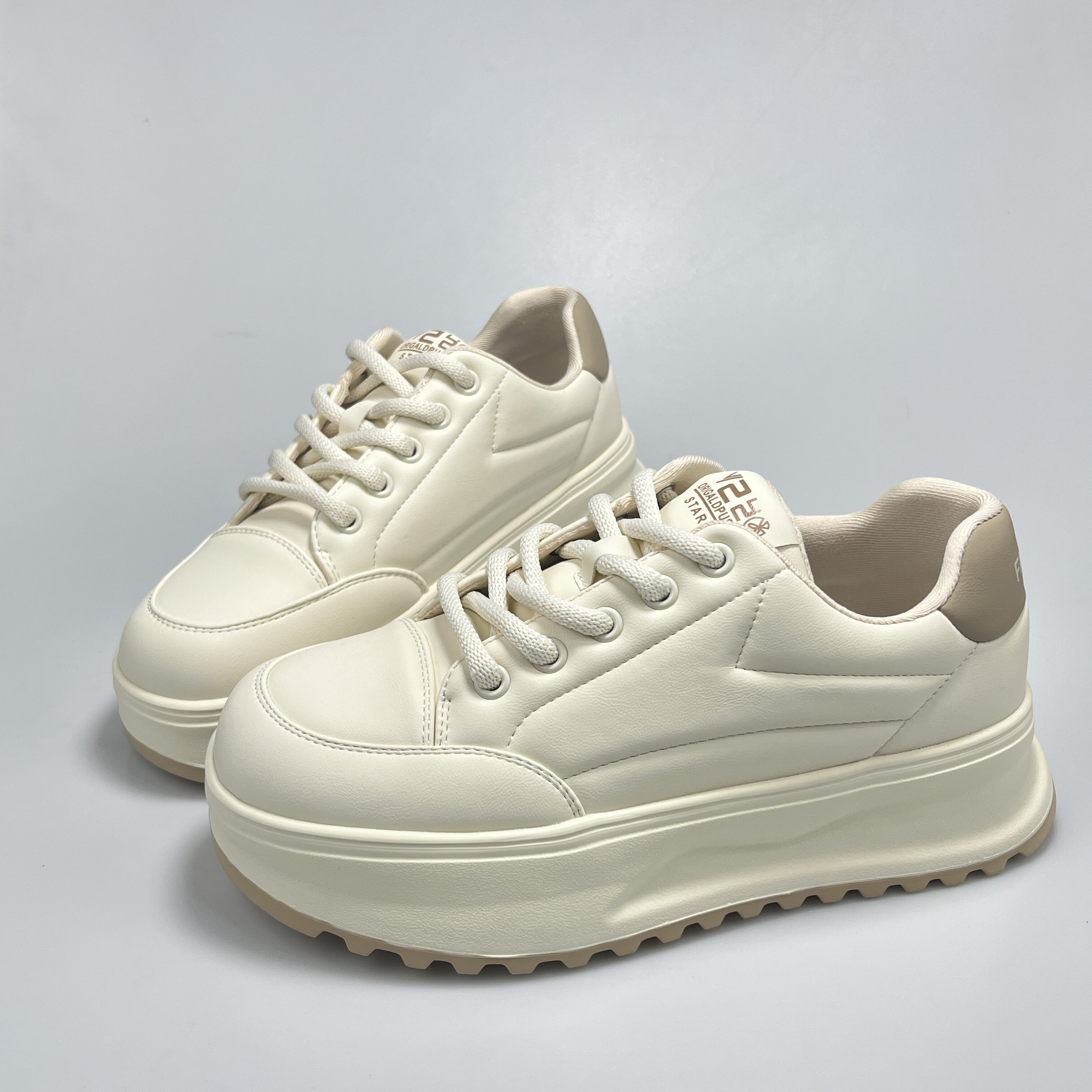 戈美其商场同款2024春季新款舒适百搭厚底显瘦小白鞋单鞋女鞋