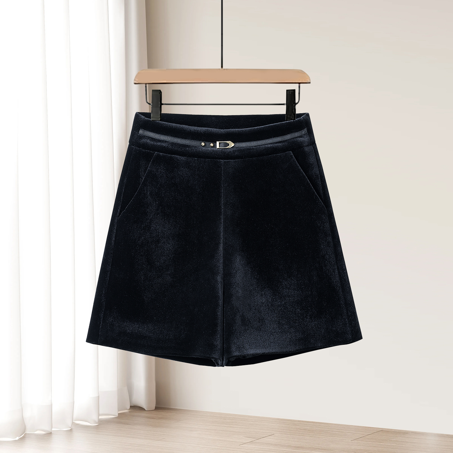 啄木鸟黑色丝绒阔腿短裤女秋冬季高腰a字时尚百搭外穿直筒靴裤