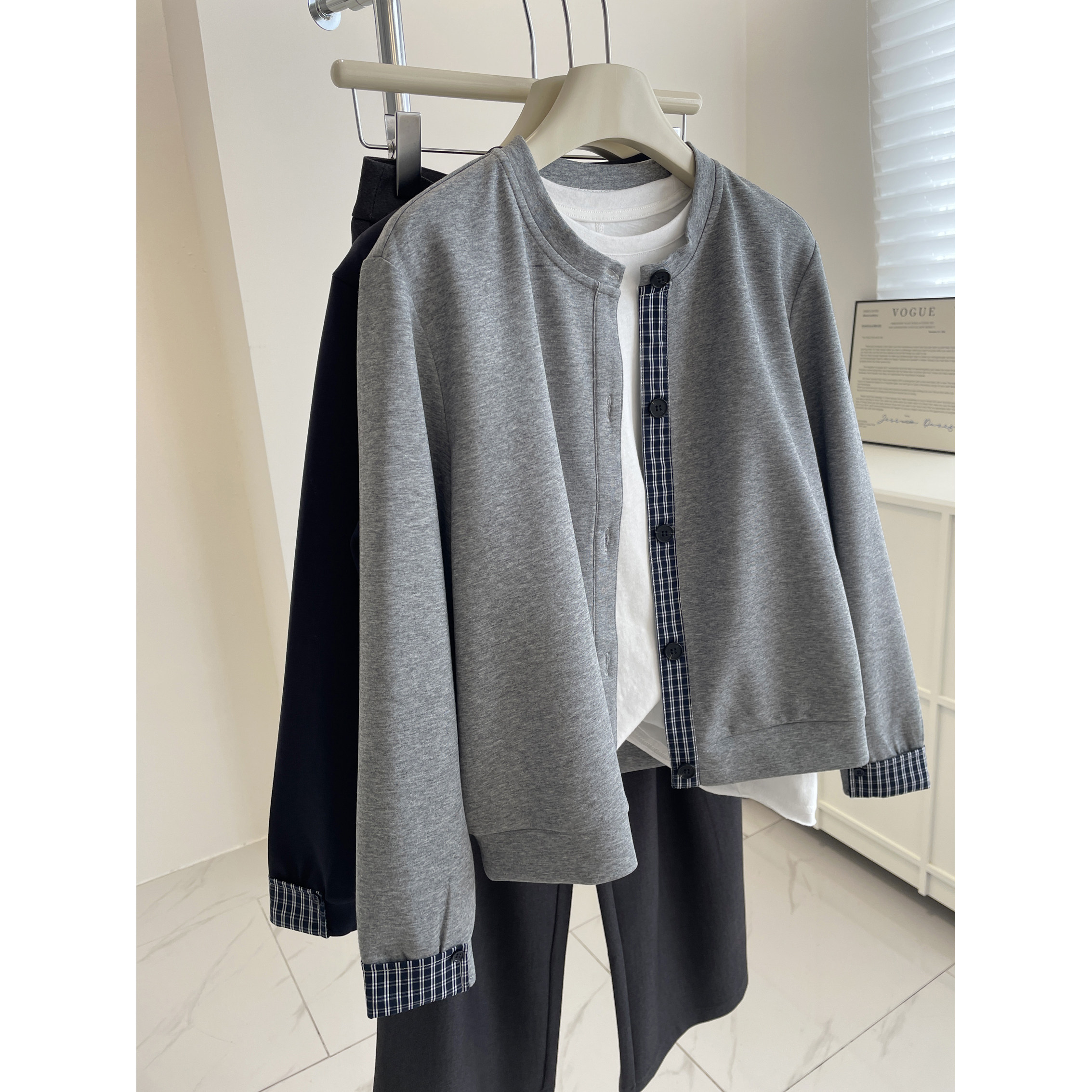 小格子拼接~简约休闲开衫卫衣女!春款百搭显瘦外搭无领夹克短外套
