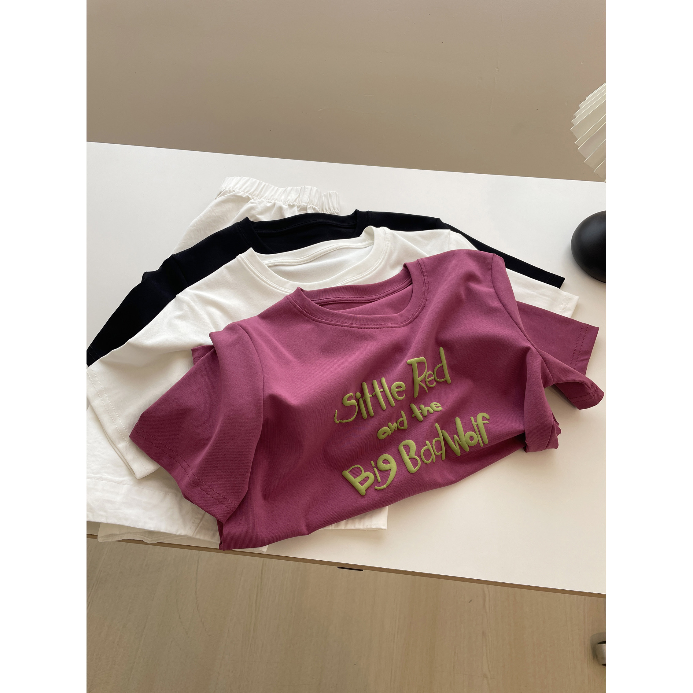 显白梅子色~发泡印字母短袖tee女!夏显瘦小个子正肩圆领休闲T恤