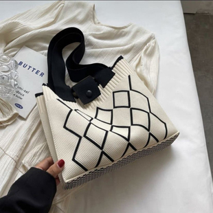 今年流行手工针织包包2024大容量通勤单肩托特包女小清新手提袋子