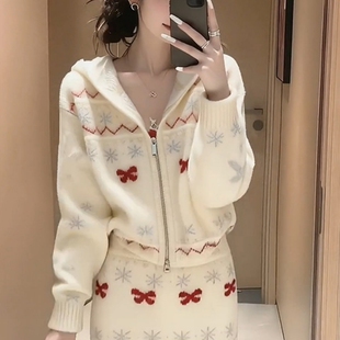 韩系chic白色针织套装女2026新款慵懒风穿搭上衣半身裙两件套