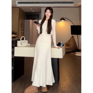 2025新款大方得体针织长袖连衣裙子女秋冬季内搭毛衣套装收腰长裙