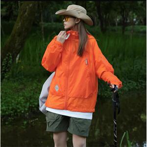 户外休闲防晒服女防紫外线UPF50+轻薄透气工装连帽外套宽松男夏