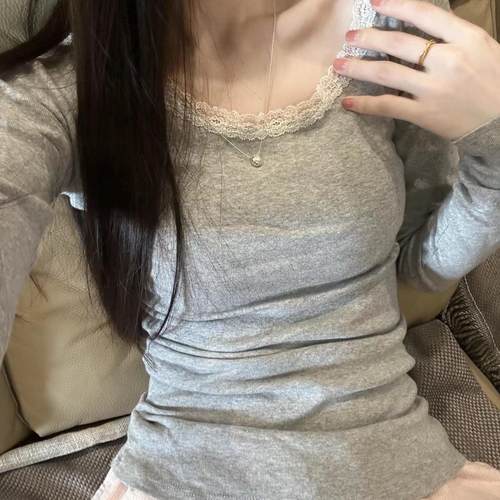 大圆领蕾丝边长袖T恤女