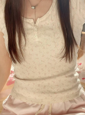 Brandy bm粉色三粒扣碎花圆领纯棉短袖T恤女夏季美式辣妹短上衣