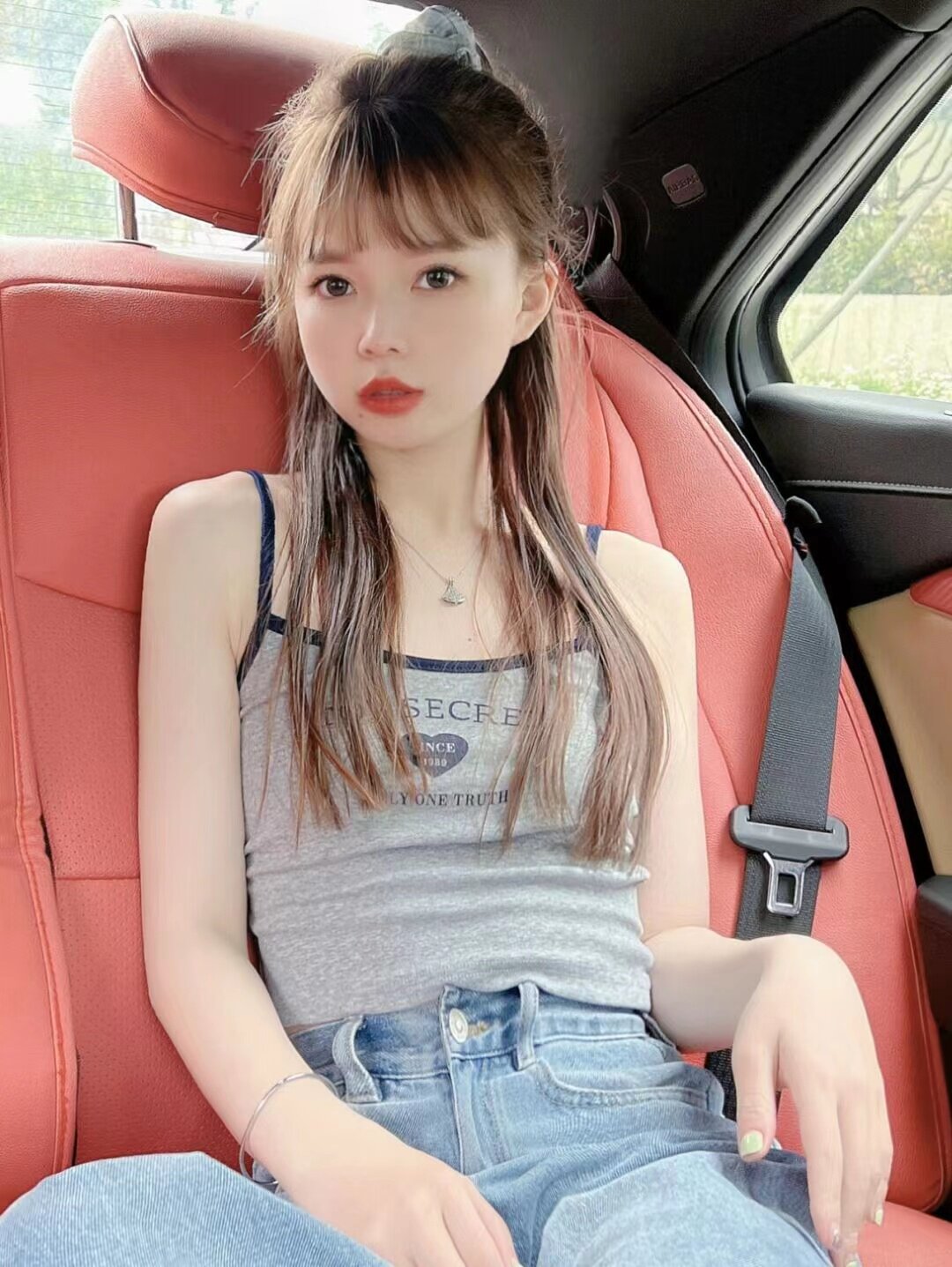 bm吊带背心上衣夏季内搭女图片