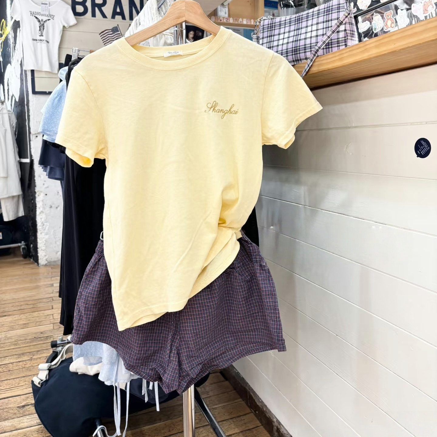 Brandy BM黄色字母刺绣纯棉正肩短袖T恤女bm宽松休闲百搭上衣,女装/女士精品,T恤,淘宝优惠券,粉丝福利购,淘宝优惠卷