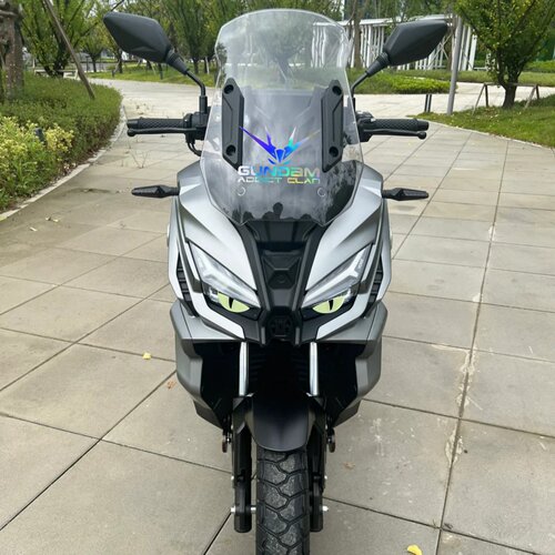 适用于无极SR150S摩托车风挡高达防水装饰贴纸3D立体恶魔眼睛饰品