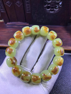 和田玉黄白老玉河磨玉粒粒带皮老形手链手串77克厂家直销东北籽料