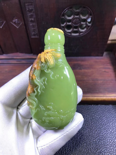 纯天然东北籽料析木黄绿河磨玉画龙料鼻烟壶手把件123克厂家直销