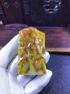 和田玉东北籽料黄白老玉河磨玉洒金皮牌子平安无事牌吊坠挂坠84克