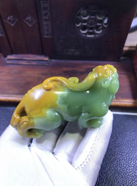 东北籽料析木椴树林河磨玉貔貅手把件摆件154克玉质细腻结构均匀