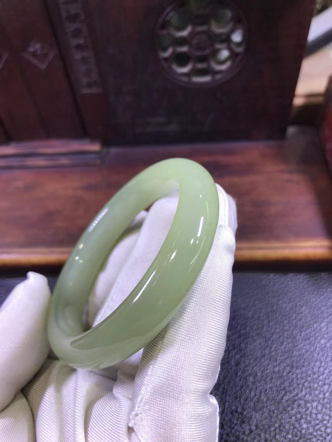 纯天然和田玉晴水手镯54口41克厂家直销定制定做结构均匀女士玉镯