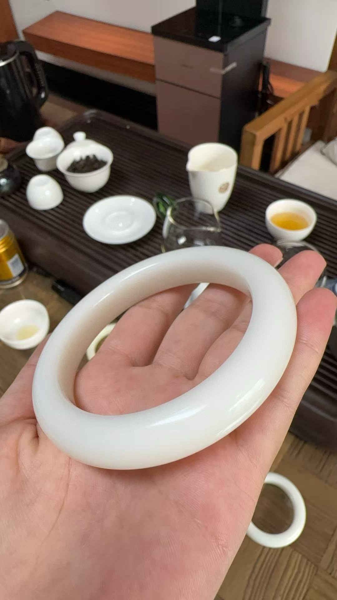 和田玉白玉手镯结构均匀干净细腻颜色柔白色口径5253545658