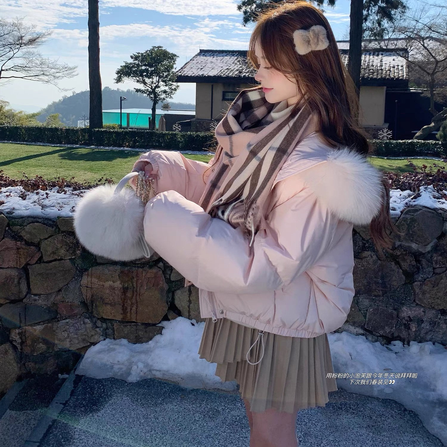 楚楚奶油小泡芙白狐狸毛领羽绒服