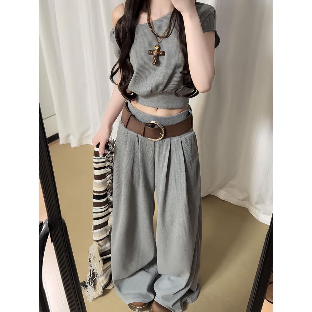 盐系高级感运动服套装女夏季显瘦时尚斜肩短袖阔腿裤休闲两件套潮