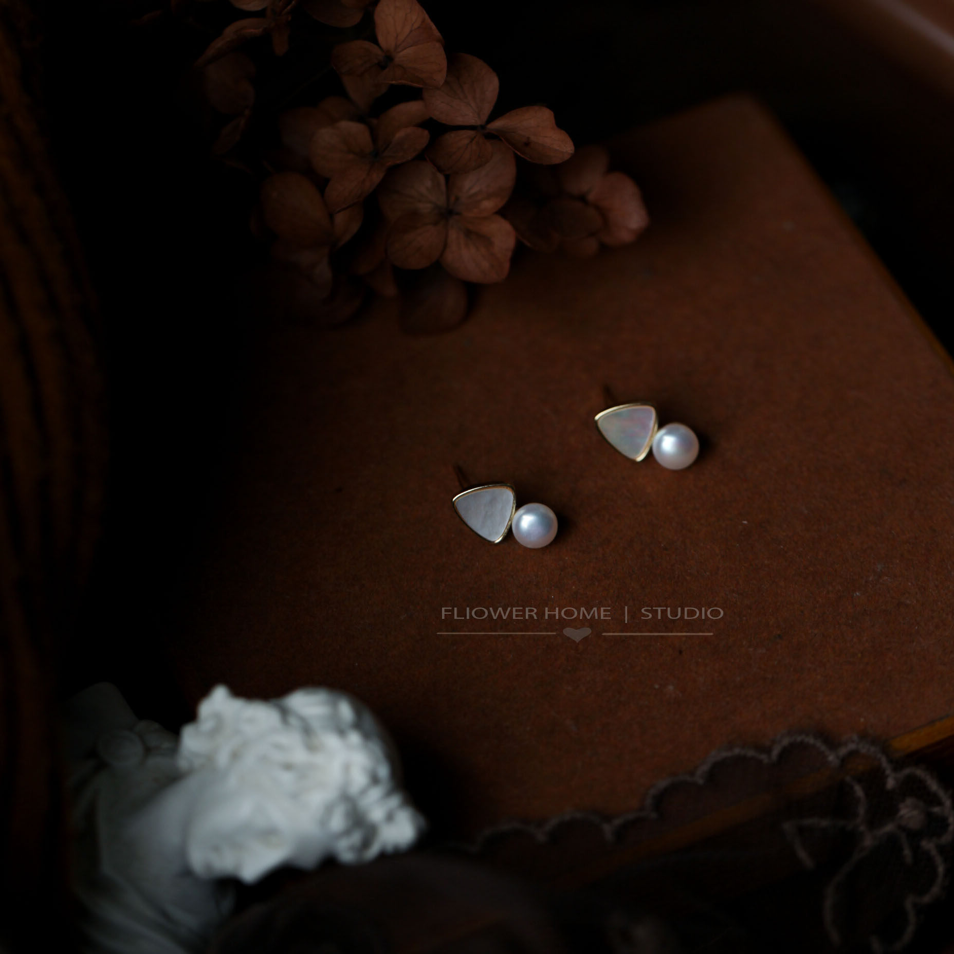 花宿家 三角天然贝母s925银针耳钉耳环气质轻奢