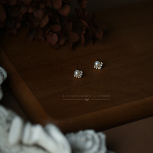 花宿家小巧～精致迷你皇冠天然珍珠s925银针耳钉女甜美气质高质感