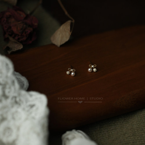 小巧迷你女闪亮精致耳钉