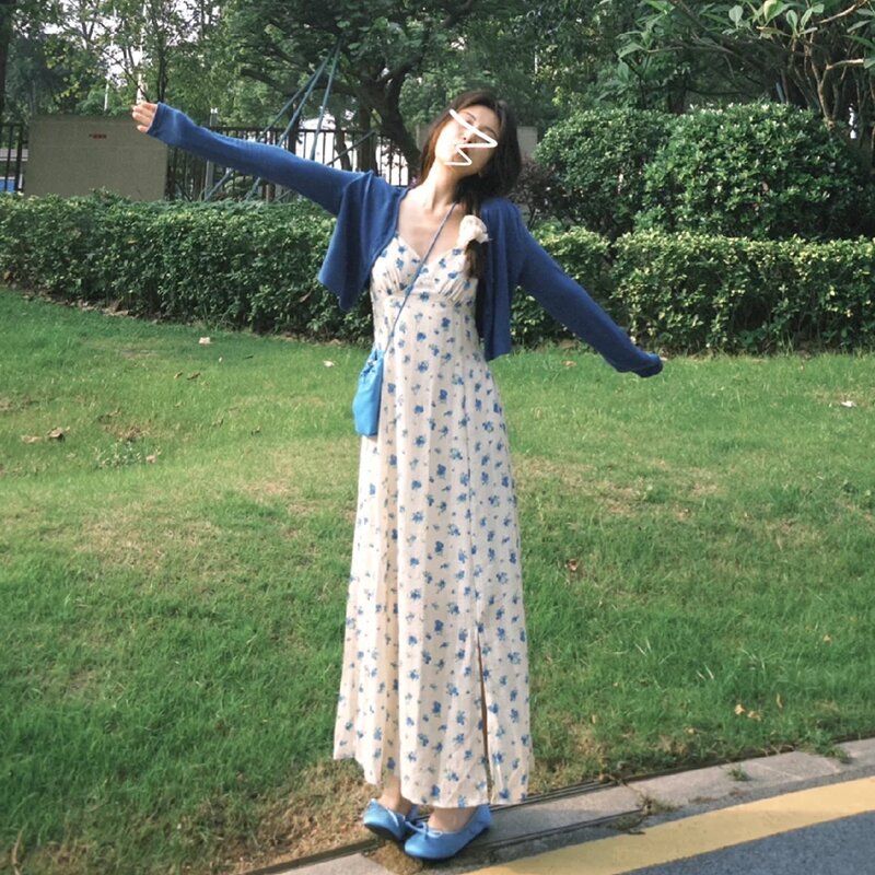 蓝色碎花吊带连衣裙子女2025新款夏季海边度假风长裙穿搭一整套