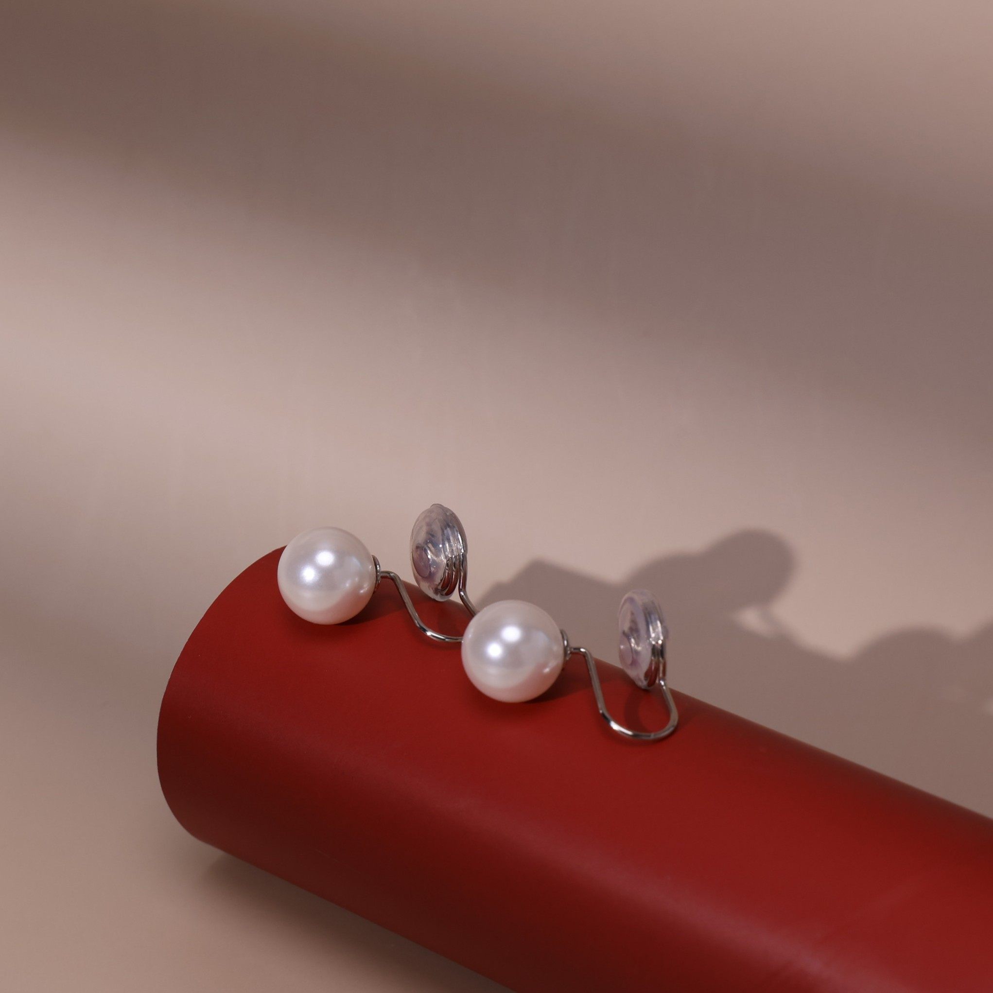 白色珠珠耳夹纯银女法式百搭学生民族风简约小众优雅,饰品/流行首饰/时尚饰品新,银饰耳饰,淘宝优惠券,粉丝福利购,淘宝优惠卷