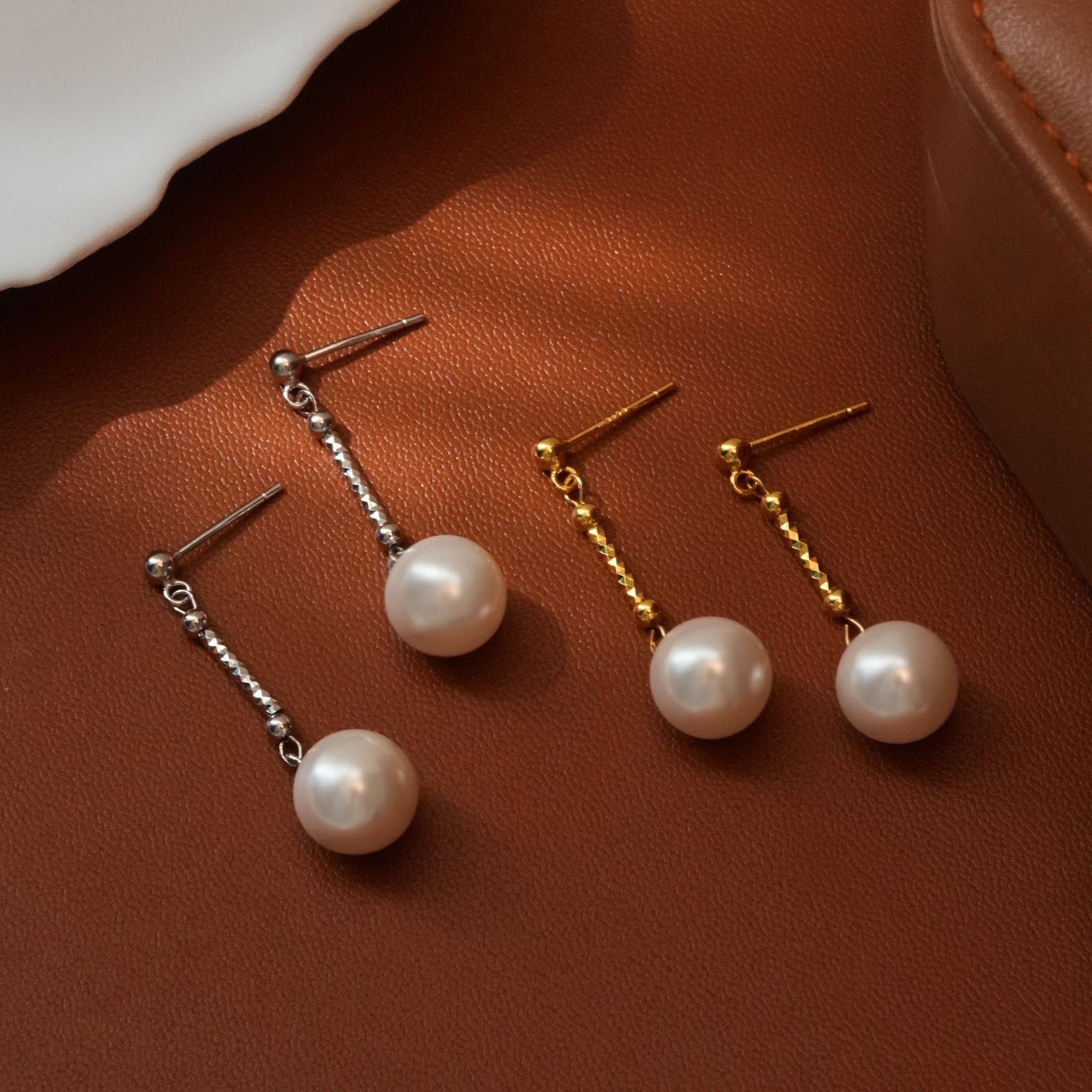 气质超闪刻花流苏珠珠耳钉白色简约百搭小众耳饰,饰品/流行首饰/时尚饰品新,银饰耳饰,淘宝优惠券,粉丝福利购,淘宝优惠卷